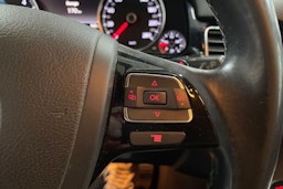 Valkoinen Volkswagen TOUAREG 2011 kuva 22.