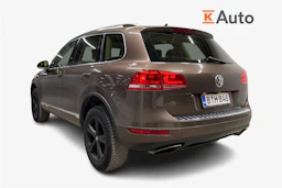 ruskea (beige) Volkswagen Touareg 2012 kuva 2.