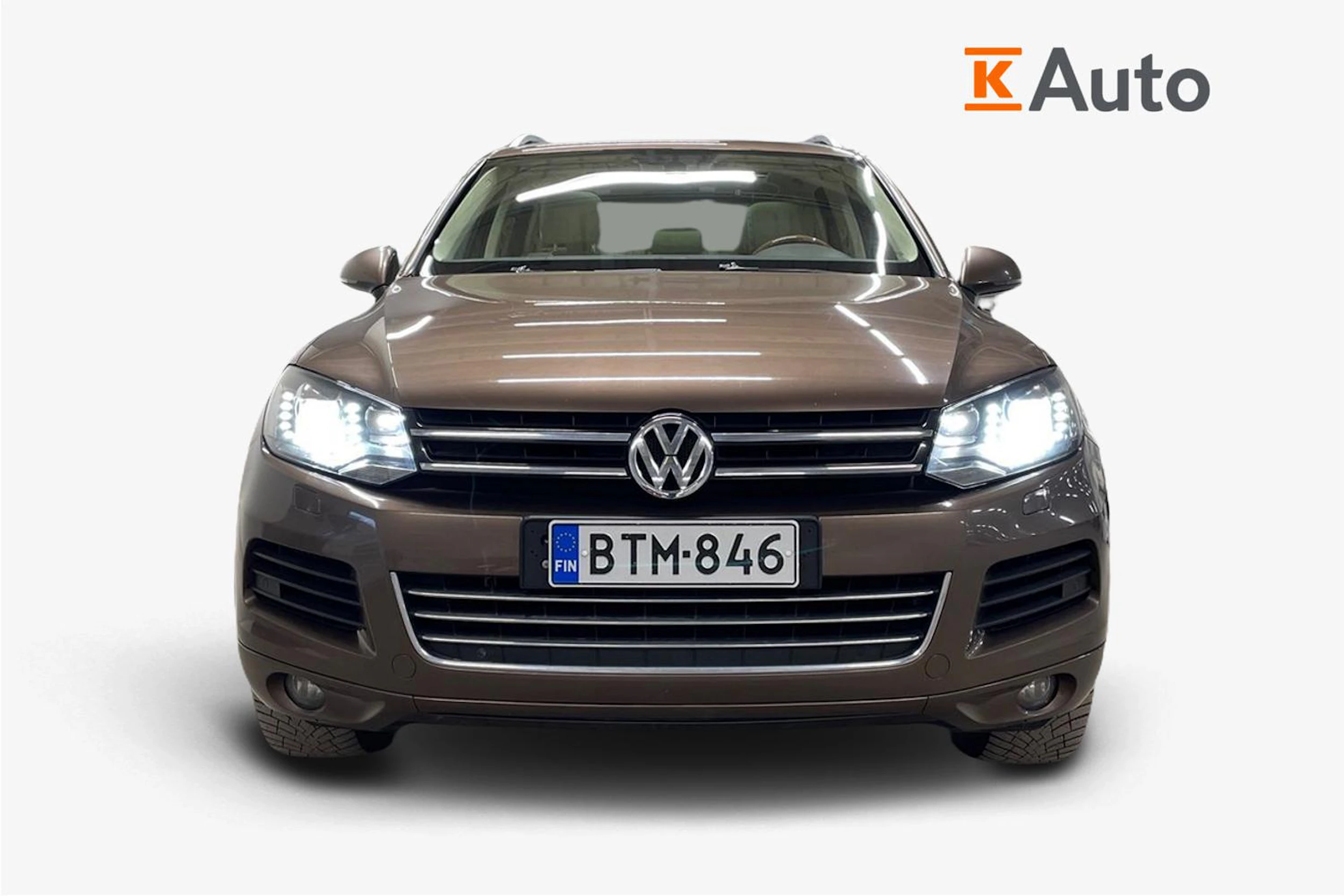 ruskea (beige) Volkswagen Touareg 2012 kuva 4.