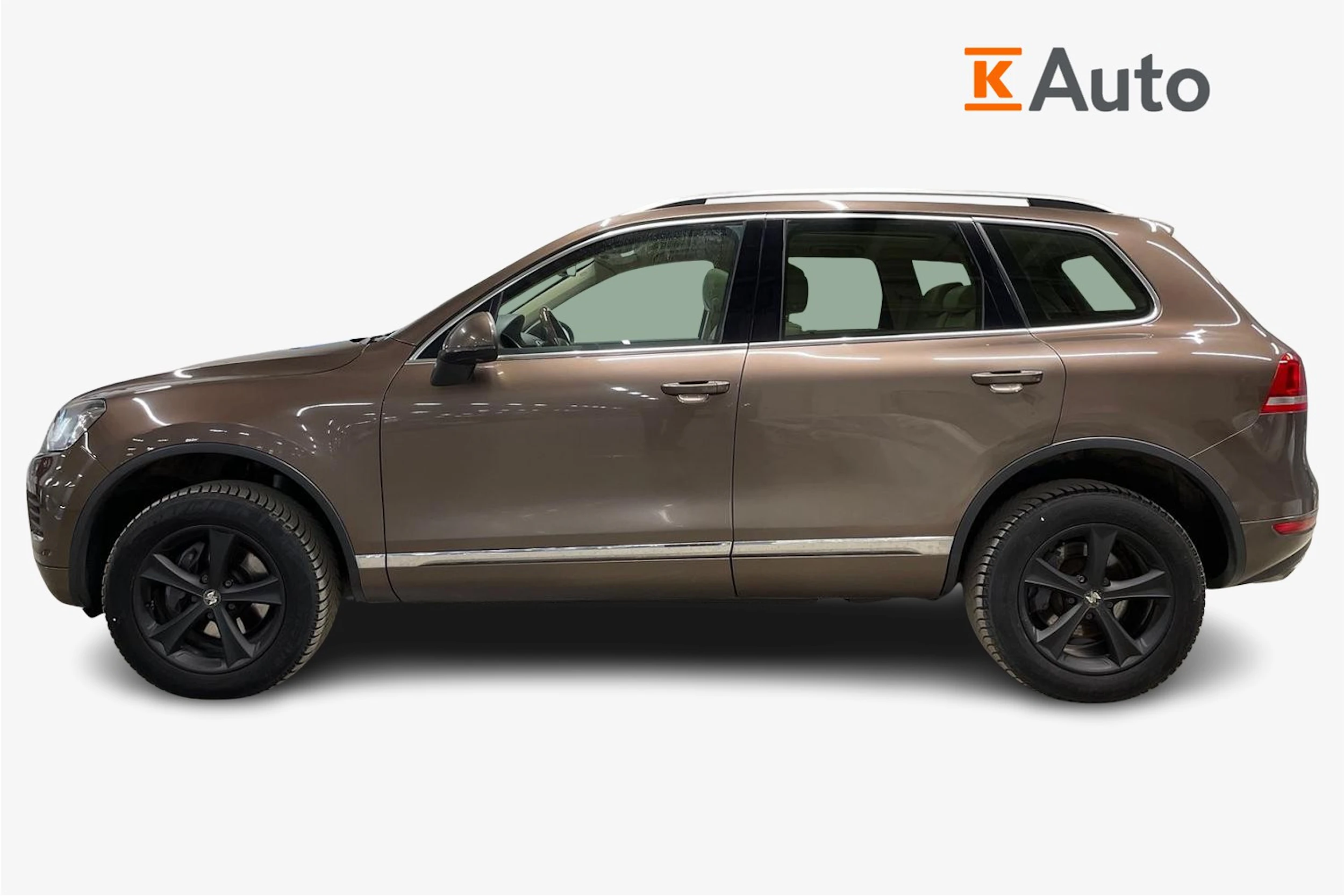 ruskea (beige) Volkswagen Touareg 2012 kuva 5.
