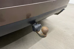 ruskea (beige) Volkswagen Touareg 2012 kuva 13.