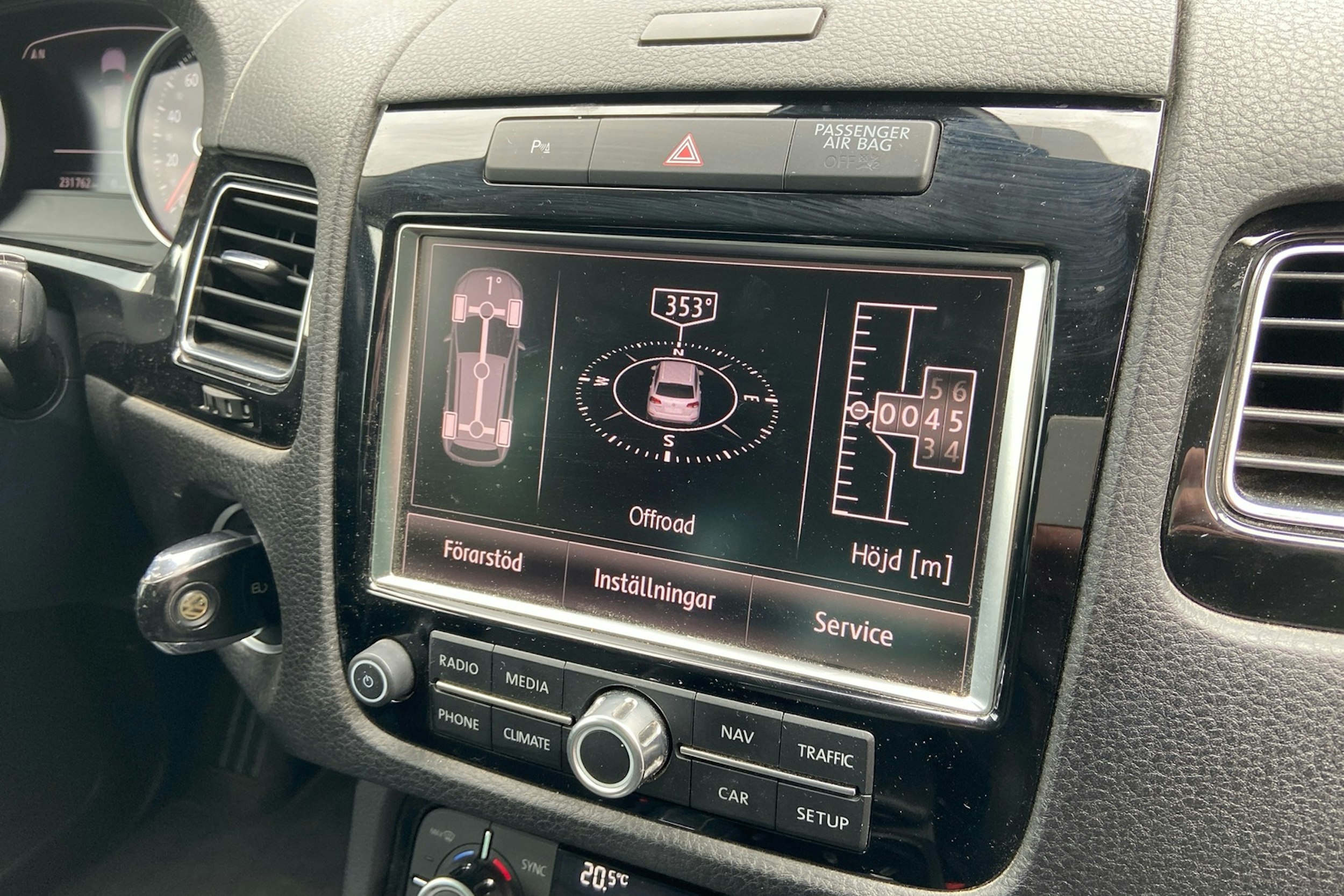 harmaa Volkswagen Touareg 2012 kuva 15.