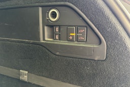 harmaa Volkswagen Touareg 2013 kuva 17.