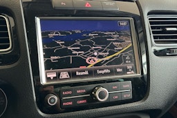 harmaa Volkswagen Touareg 2013 kuva 21.