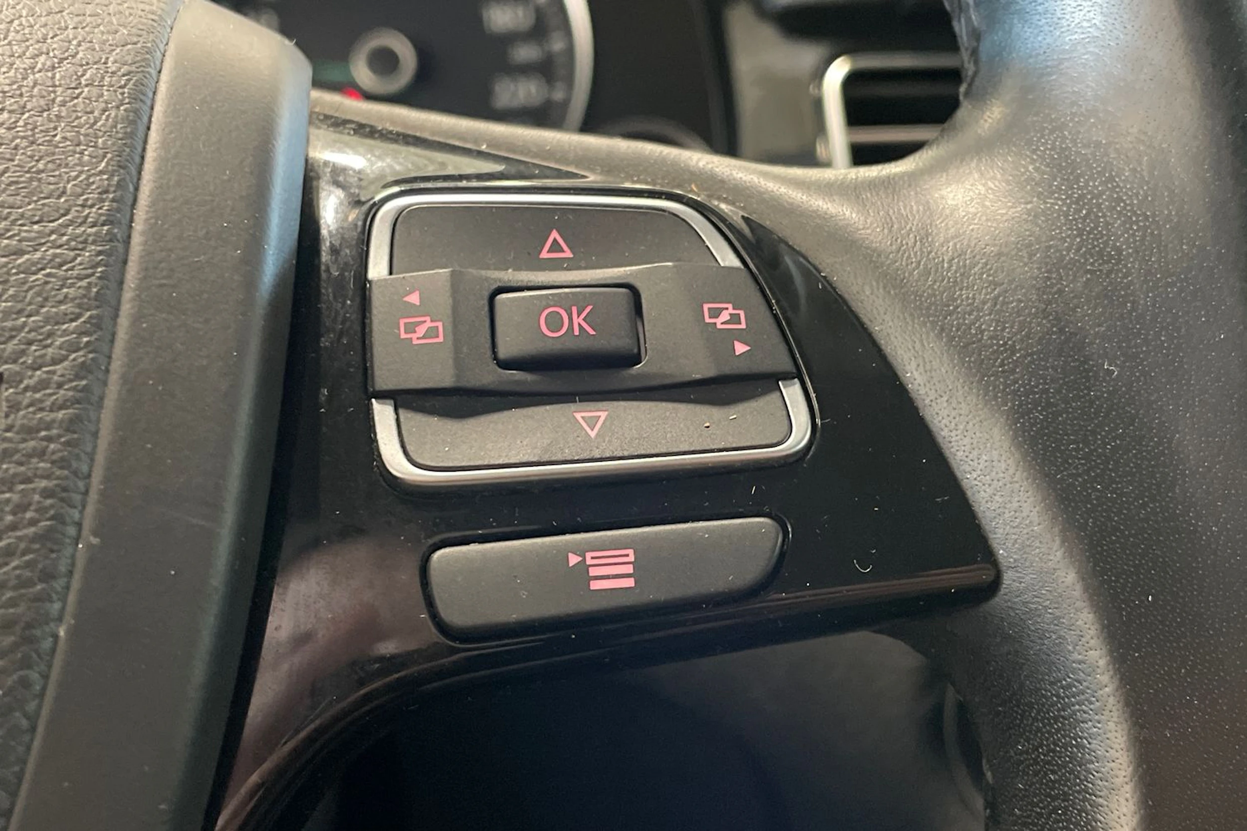 harmaa Volkswagen Touareg 2012 kuva 14.