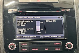 harmaa Volkswagen Touareg 2012 kuva 21.