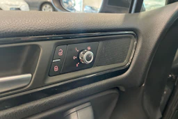 harmaa Volkswagen Touareg 2012 kuva 24.
