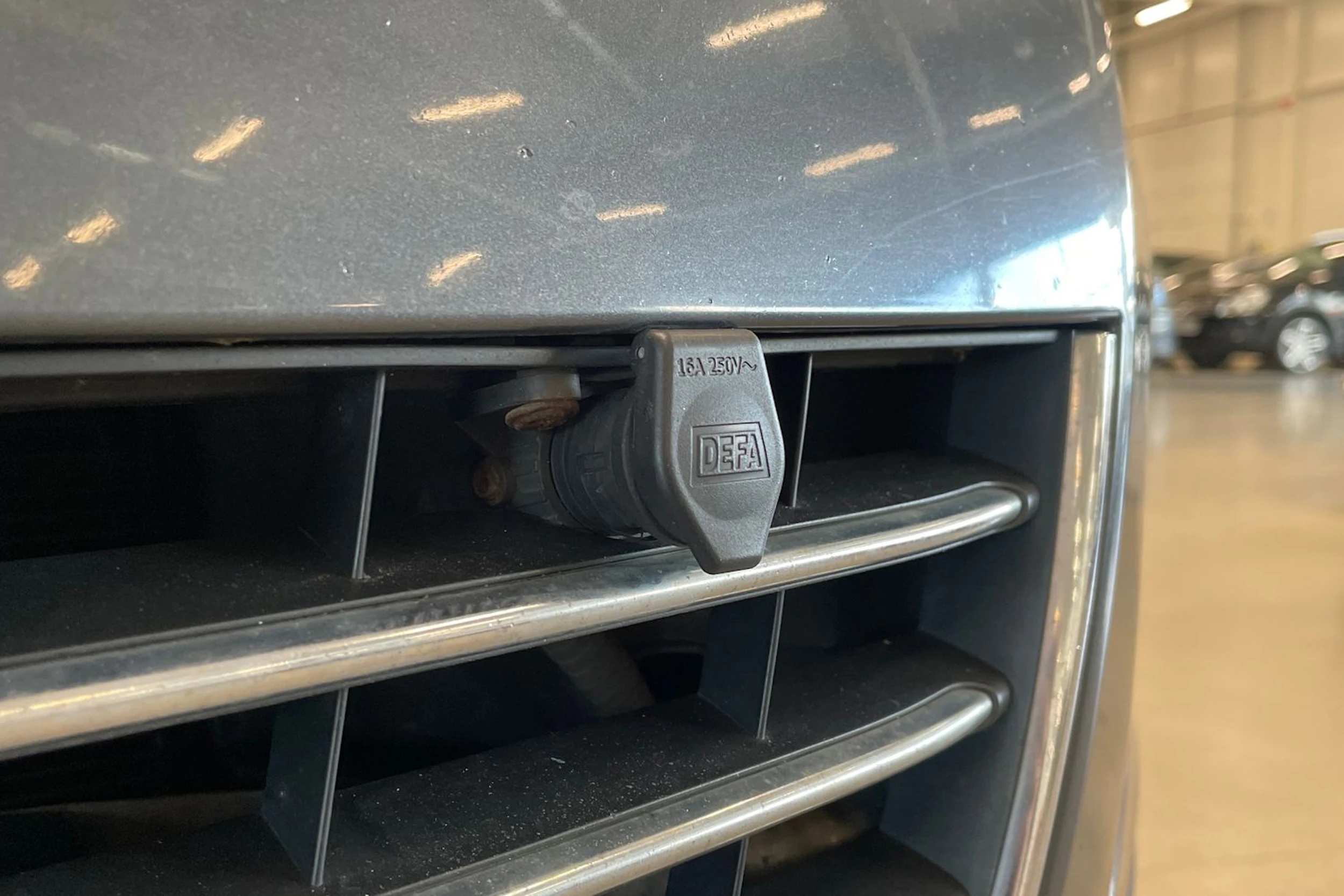 harmaa Volkswagen Touareg 2012 kuva 30.