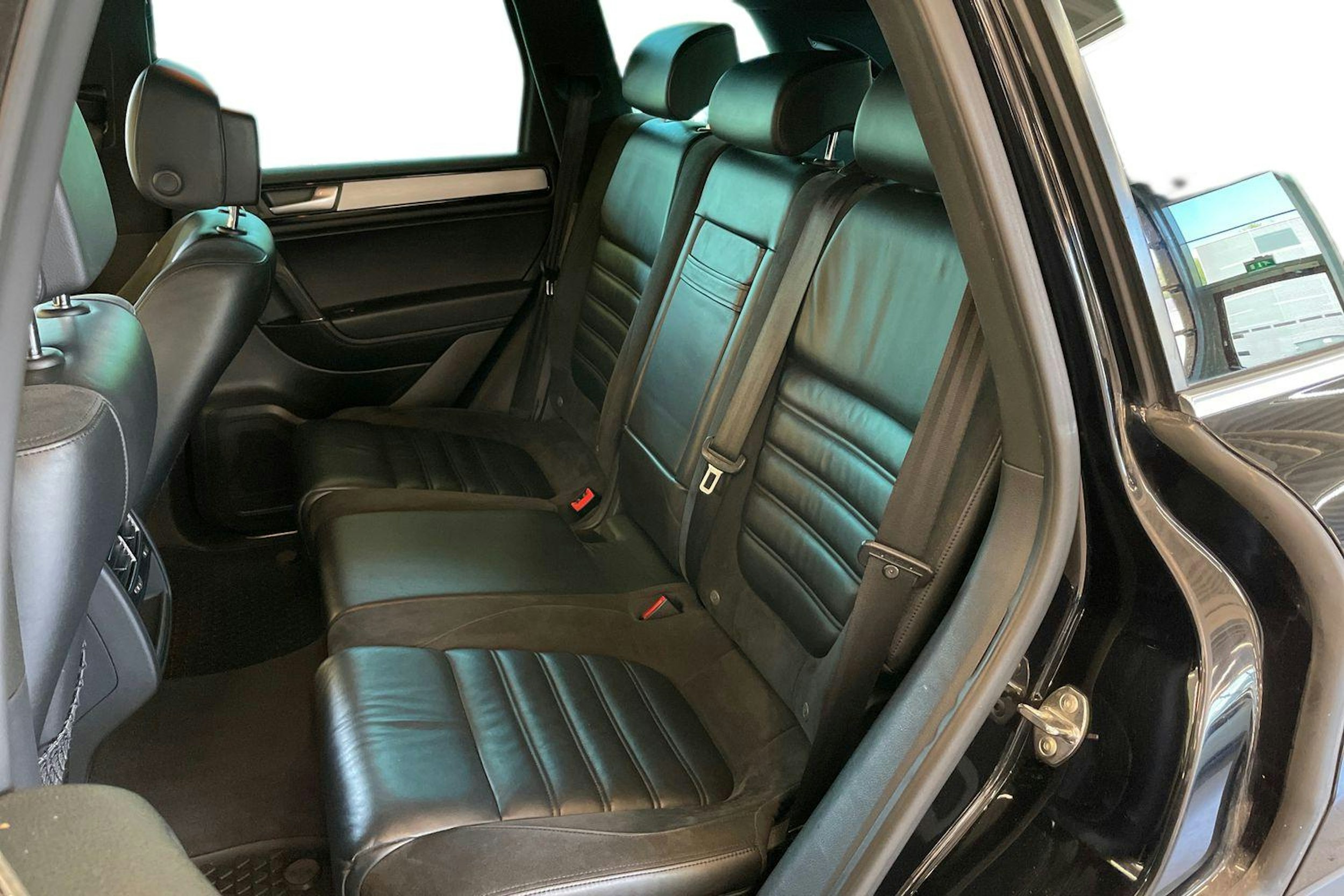 Musta Volkswagen TOUAREG 2013 kuva 10.