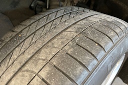 Musta Volkswagen TOUAREG 2013 kuva 13.