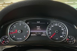 Musta Volkswagen TOUAREG 2013 kuva 14.