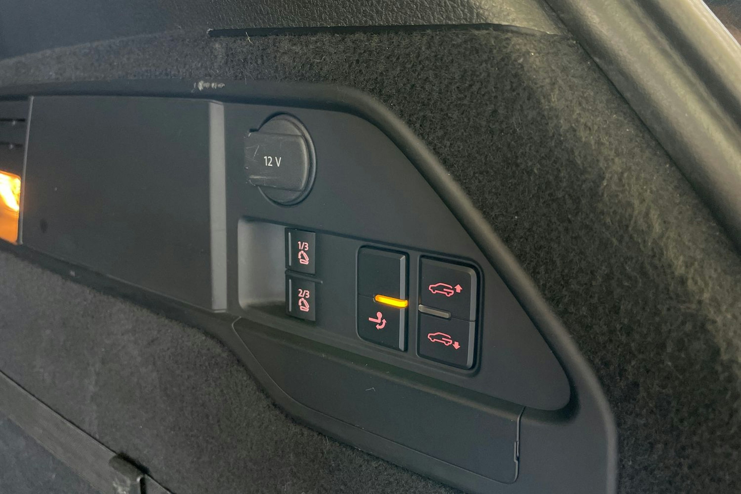 Musta Volkswagen TOUAREG 2013 kuva 35.