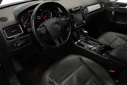 Valkoinen Volkswagen TOUAREG 2014 kuva 8.