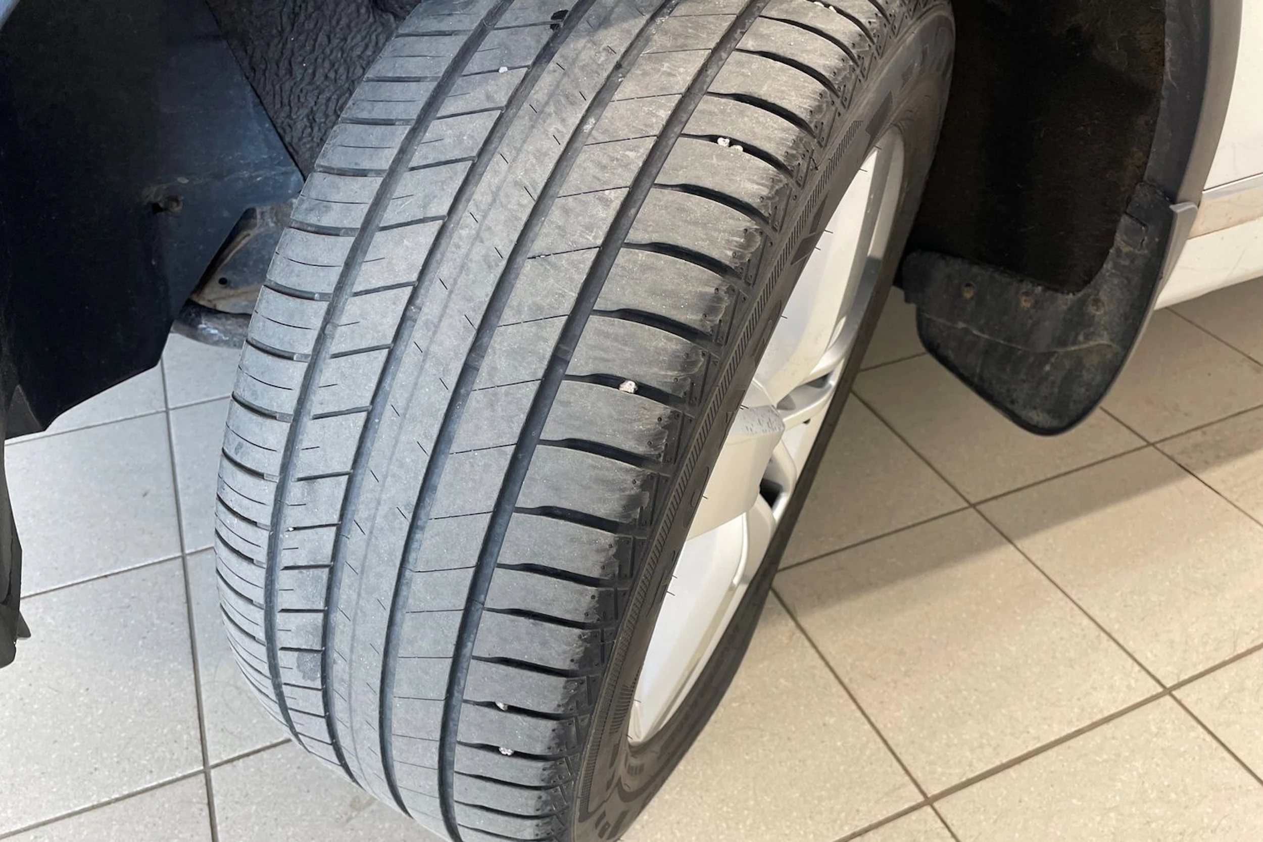Valkoinen Volkswagen TOUAREG 2014 kuva 13.