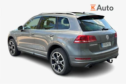 harmaa Volkswagen Touareg 2014 kuva 2.