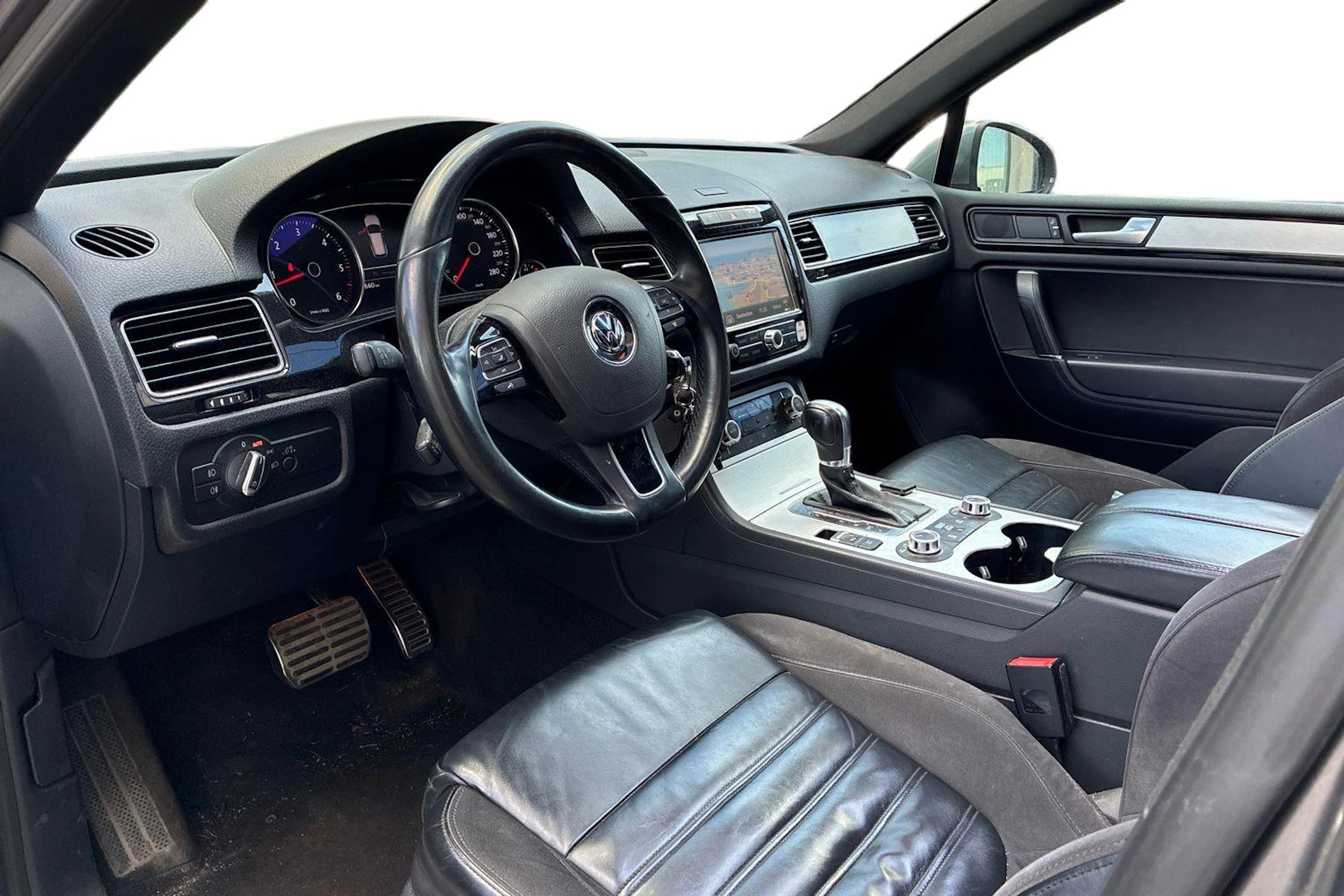 harmaa Volkswagen Touareg 2014 kuva 3.