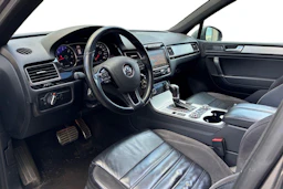 harmaa Volkswagen Touareg 2014 kuva 3.