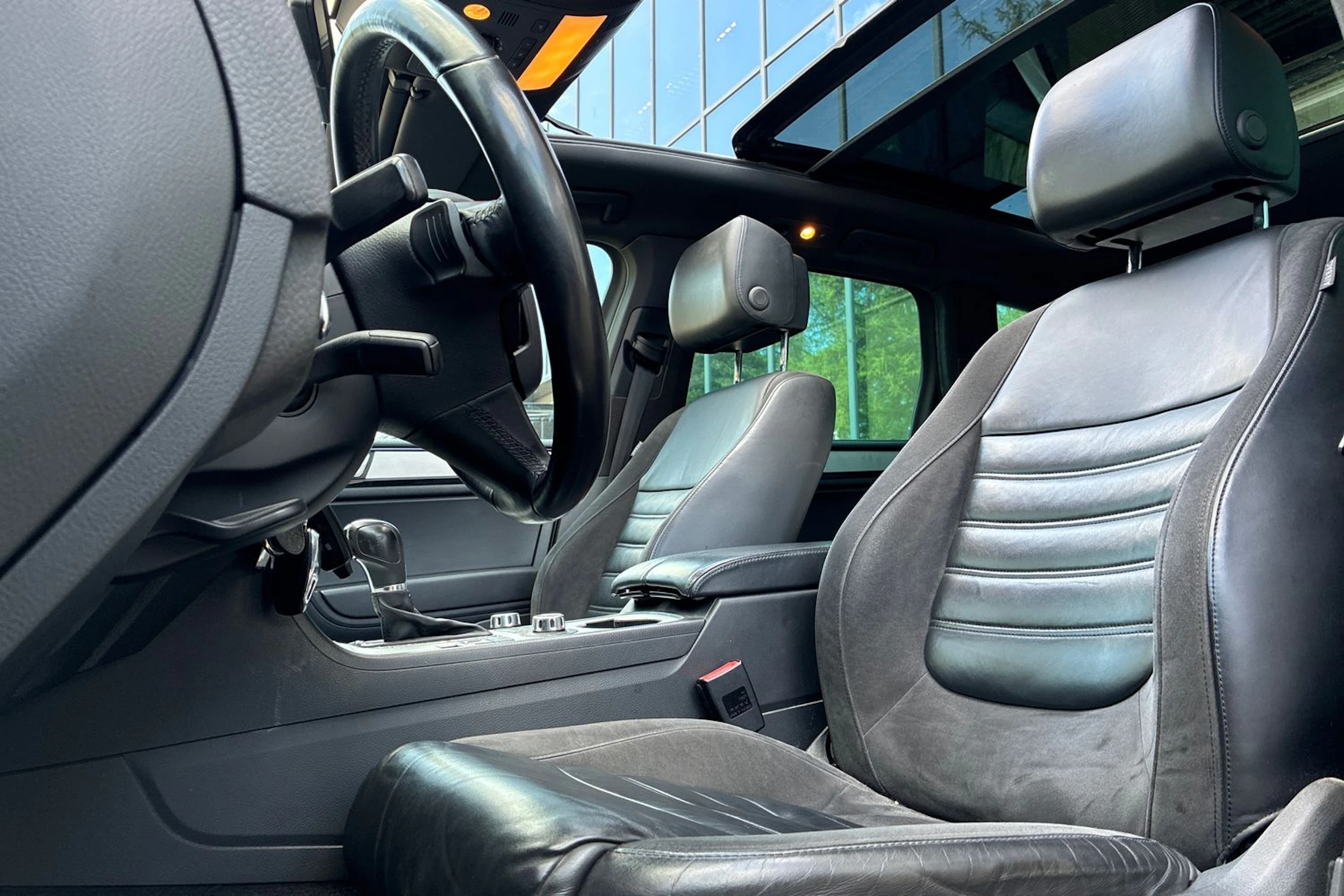 harmaa Volkswagen Touareg 2014 kuva 4.