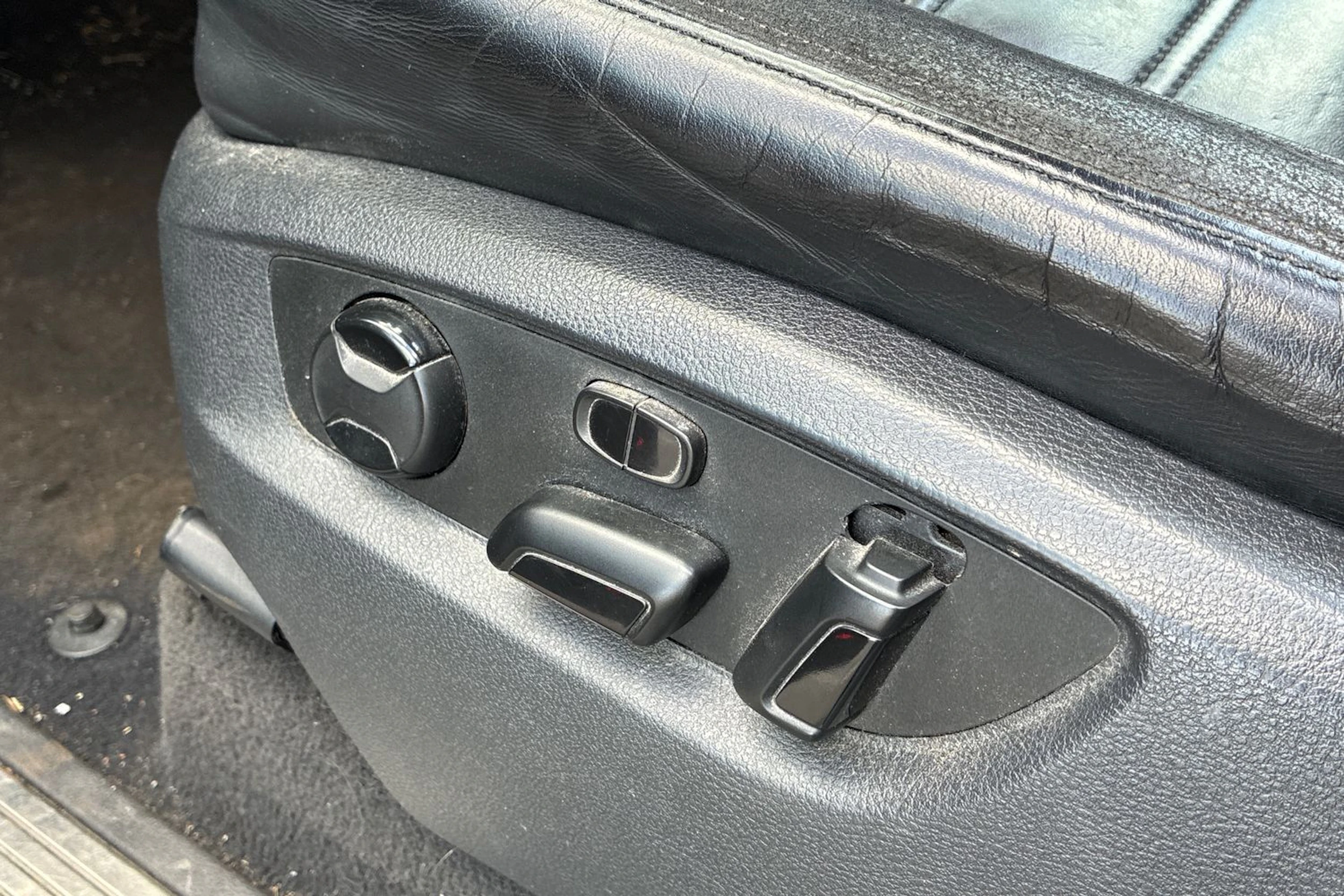 harmaa Volkswagen Touareg 2014 kuva 5.