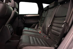 harmaa Volkswagen Touareg 2014 kuva 8.