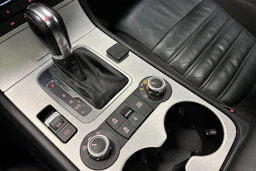harmaa Volkswagen Touareg 2014 kuva 18.
