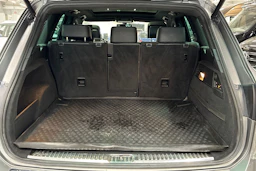 harmaa Volkswagen Touareg 2014 kuva 22.