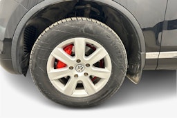 musta Volkswagen Touareg 2014 kuva 11.