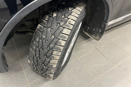 musta Volkswagen Touareg 2014 kuva 13.