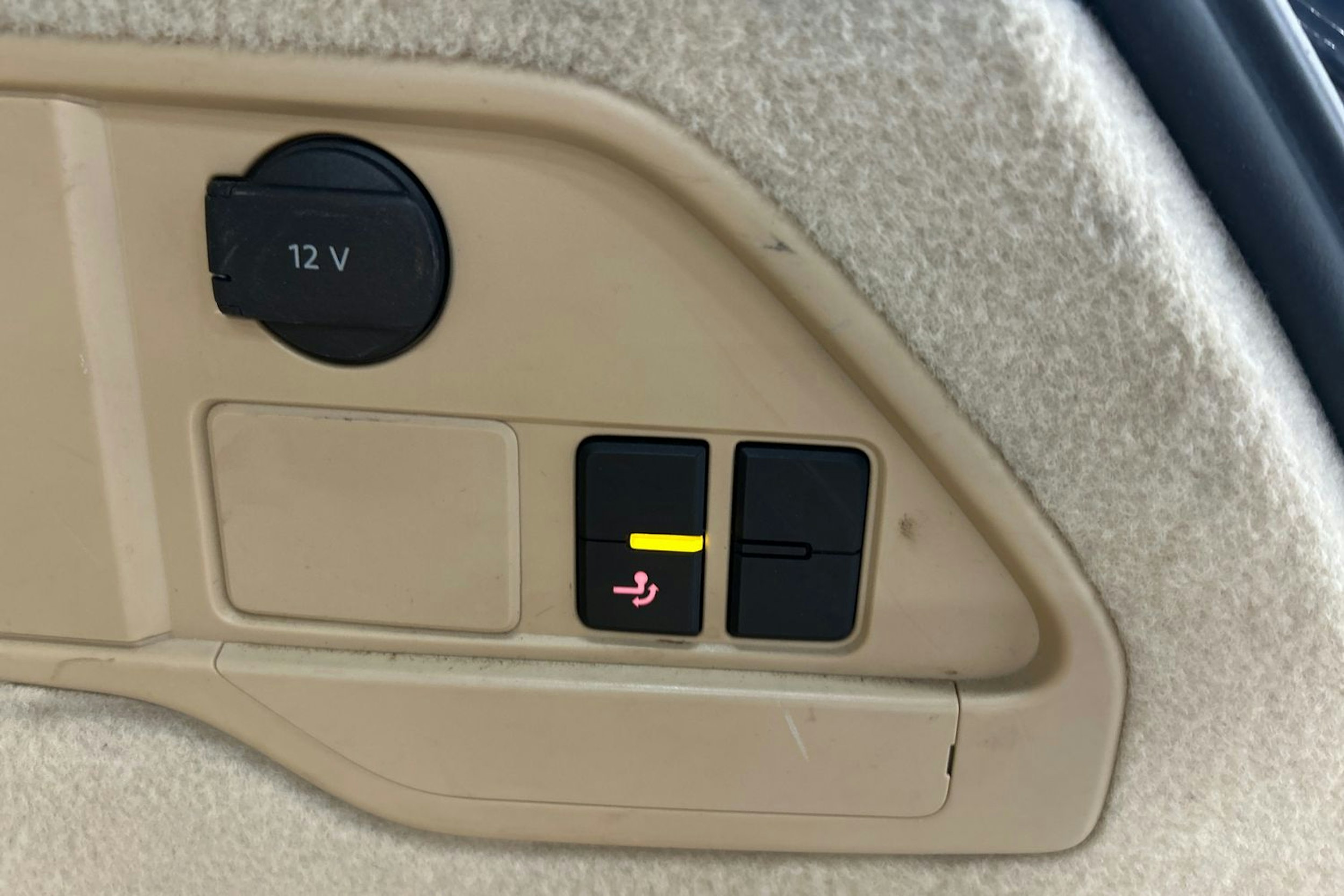 musta Volkswagen Touareg 2014 kuva 18.