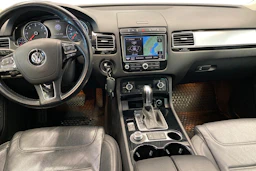 Harmaa Volkswagen TOUAREG 2015 kuva 9.