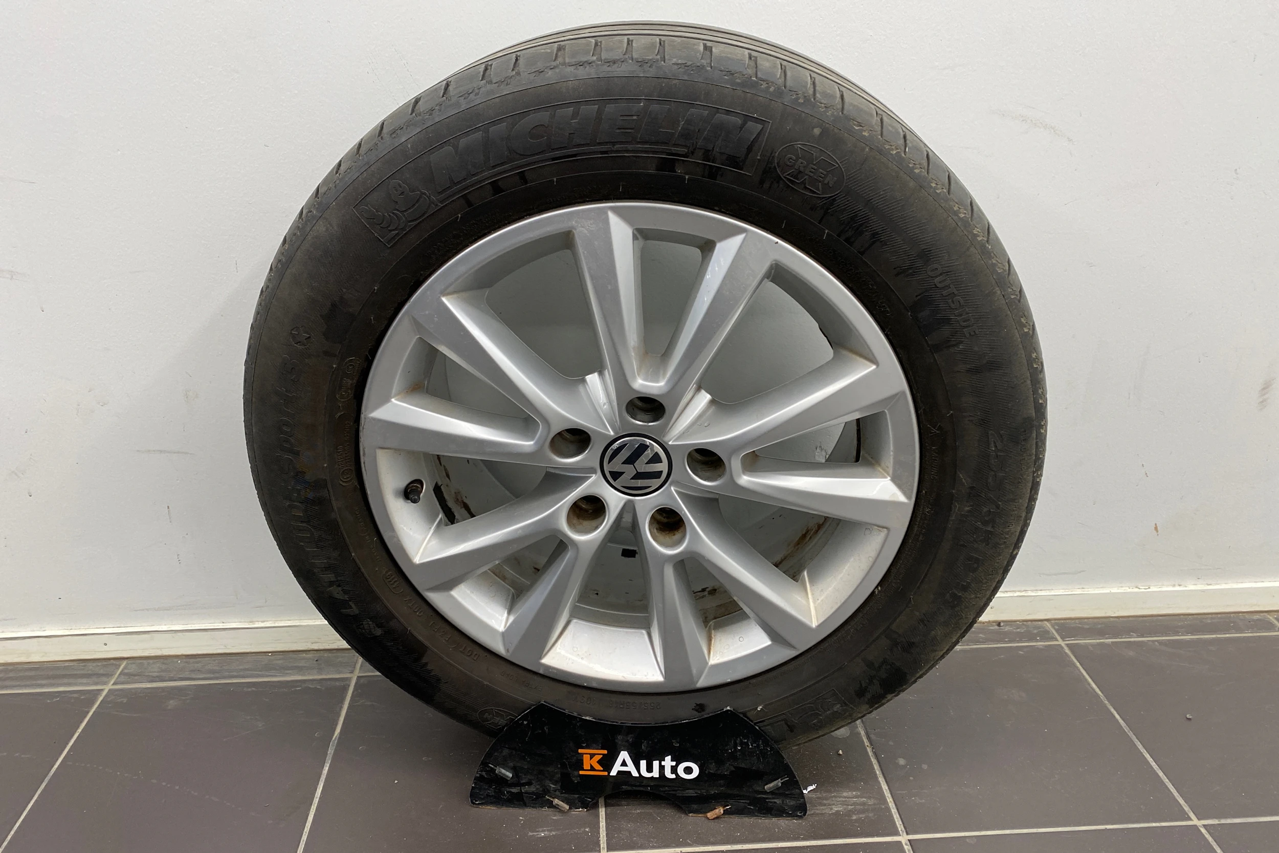 Harmaa Volkswagen TOUAREG 2015 kuva 16.