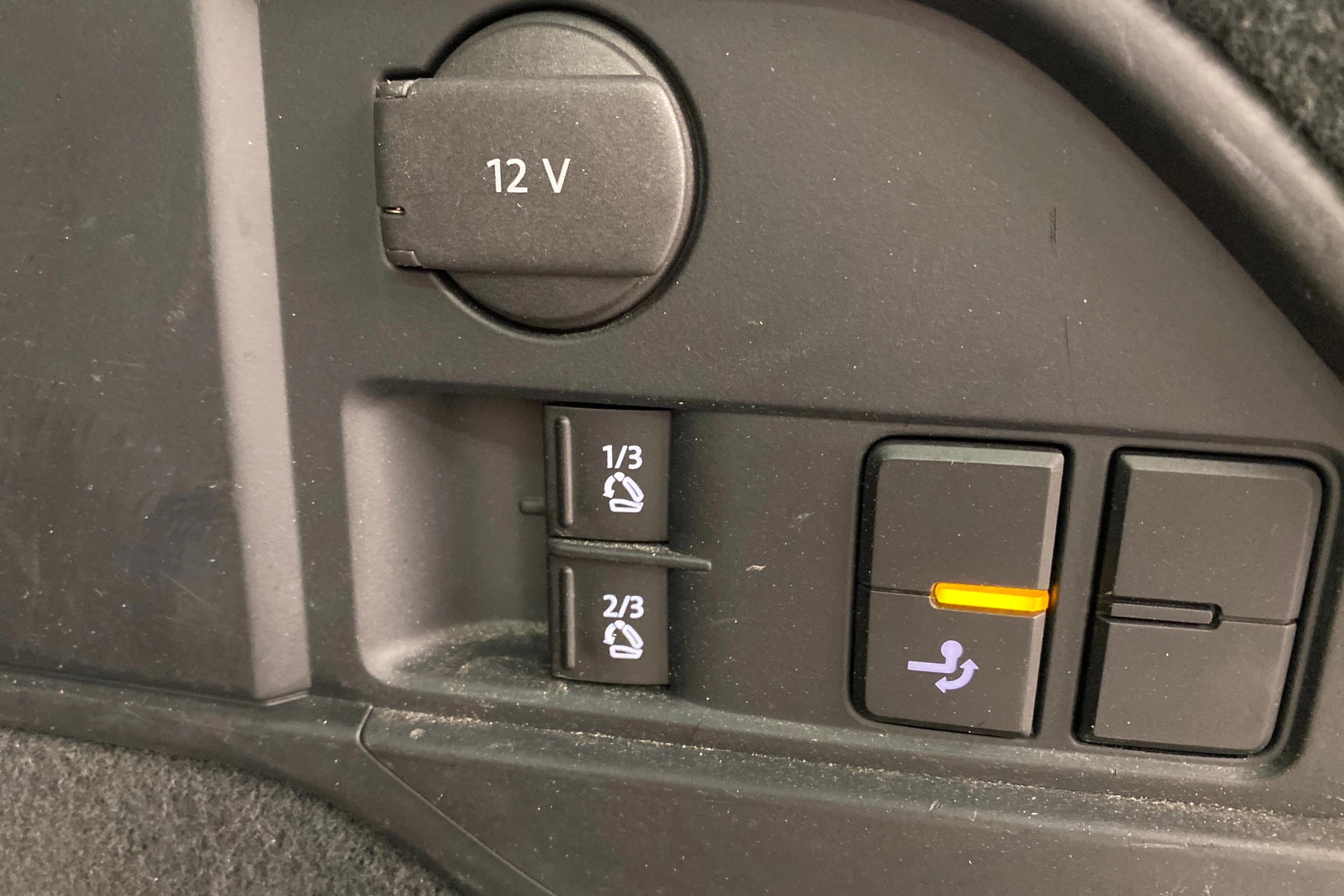 Harmaa Volkswagen TOUAREG 2015 kuva 18.