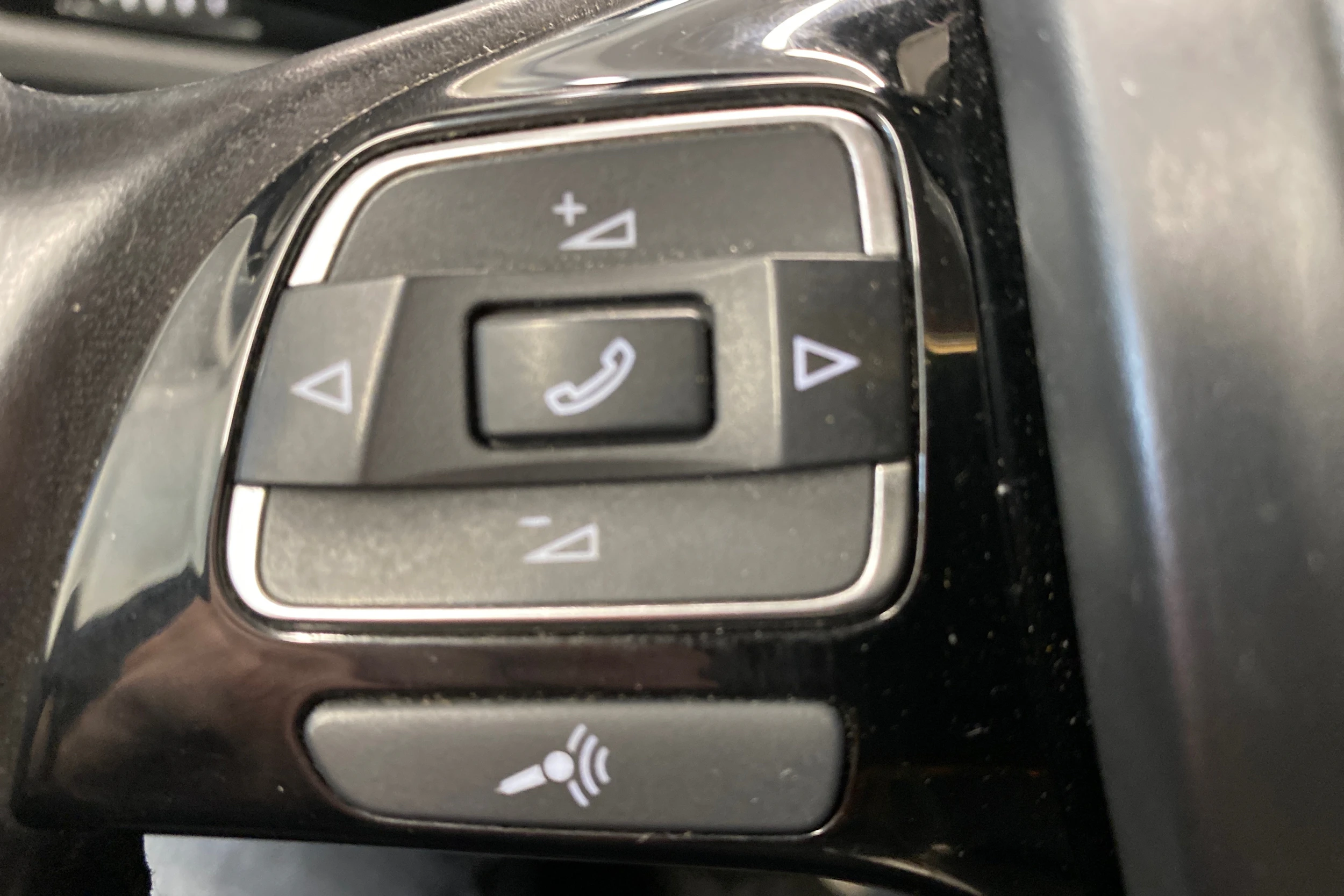 Harmaa Volkswagen TOUAREG 2015 kuva 24.