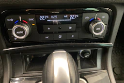 Harmaa Volkswagen TOUAREG 2015 kuva 27.