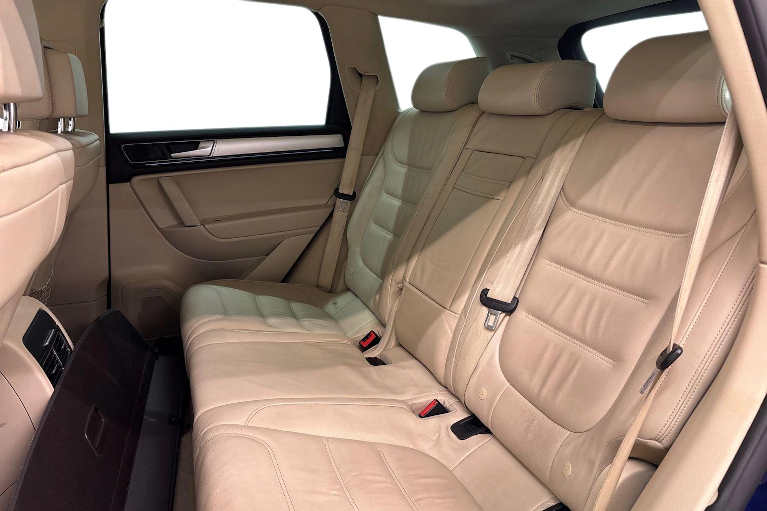 sininen Volkswagen Touareg 2015 kuva 8.