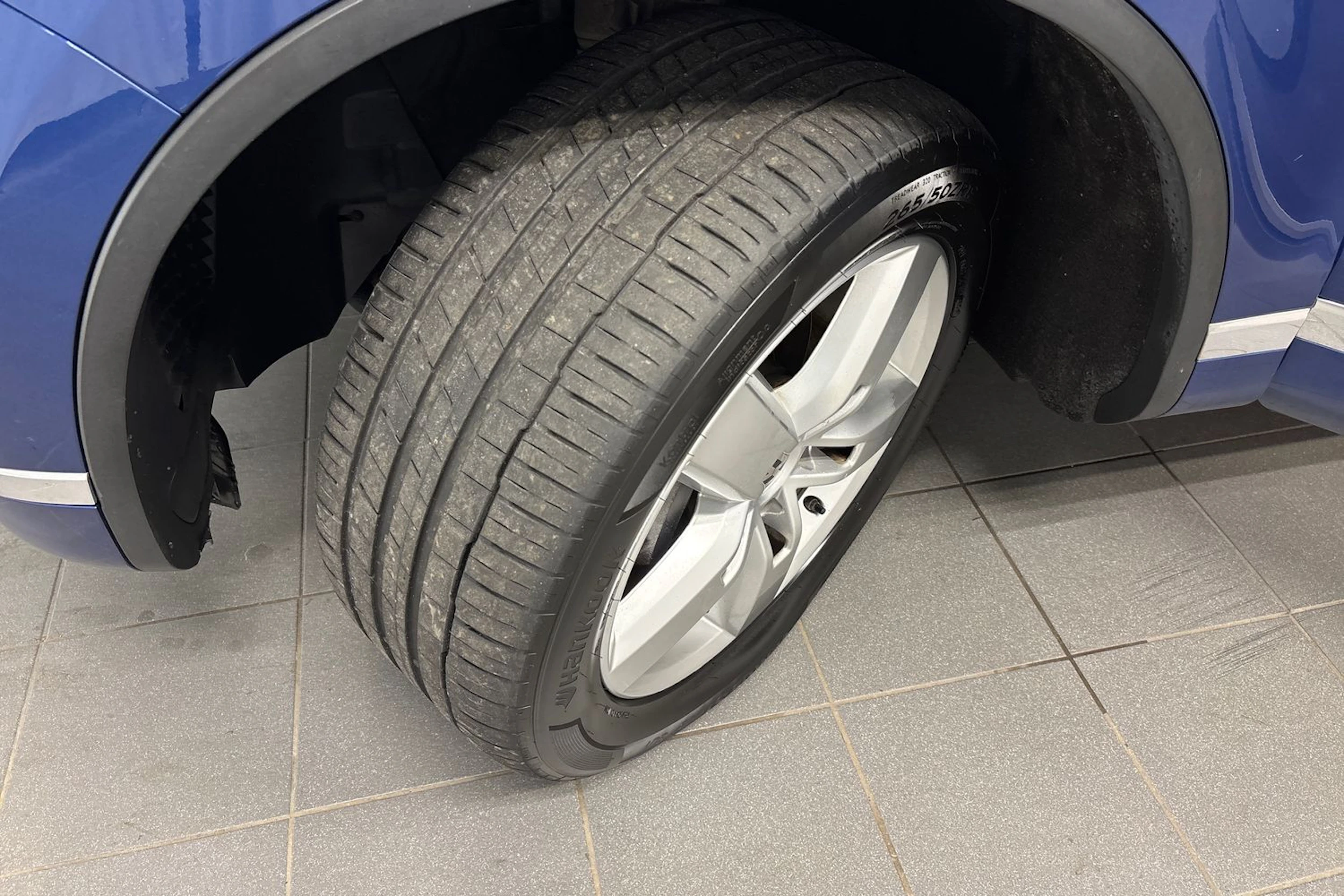sininen Volkswagen Touareg 2015 kuva 10.