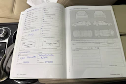 sininen Volkswagen Touareg 2015 kuva 41.