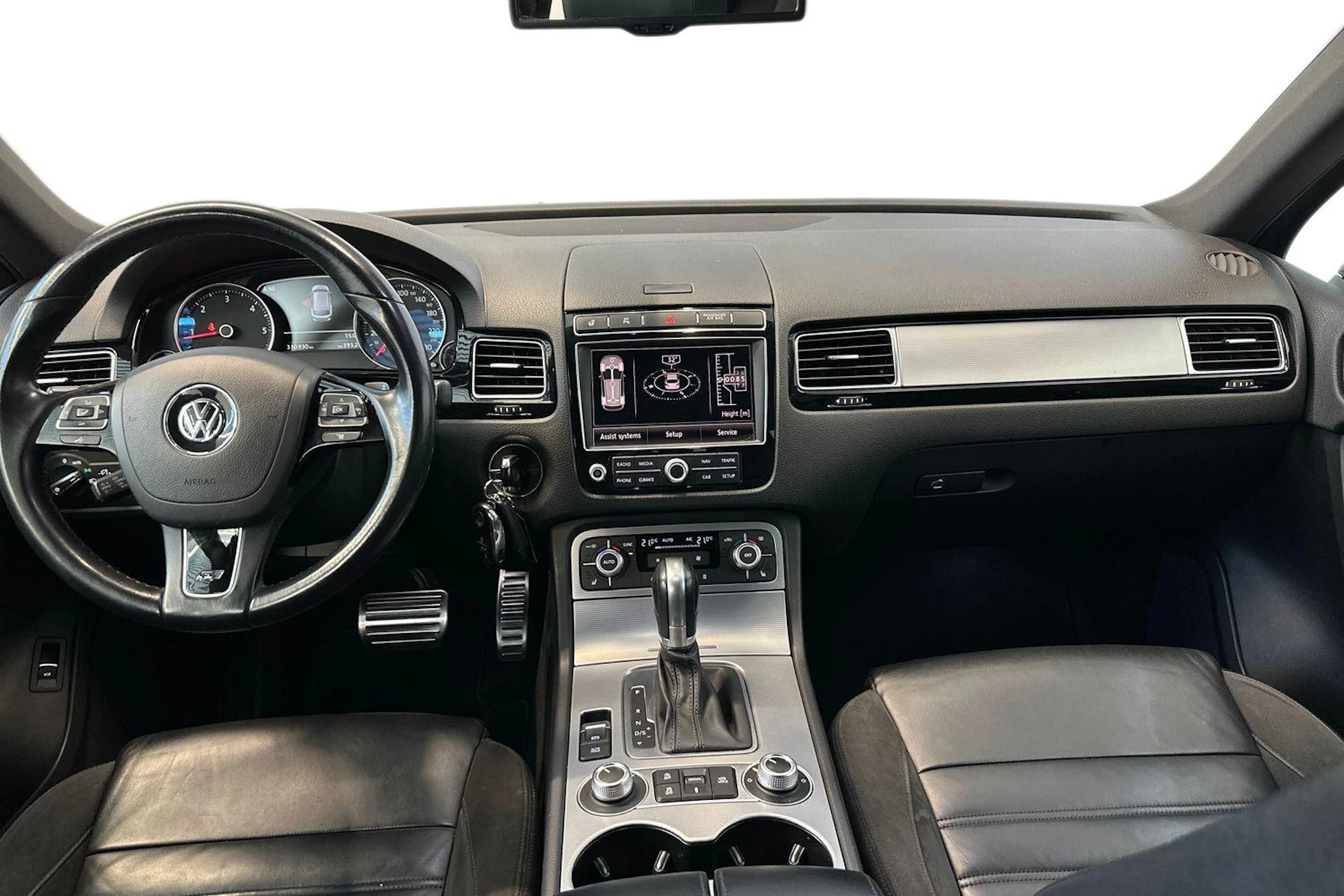 musta Volkswagen Touareg 2015 kuva 7.