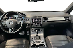 musta Volkswagen Touareg 2015 kuva 7.