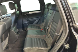 musta Volkswagen Touareg 2015 kuva 8.