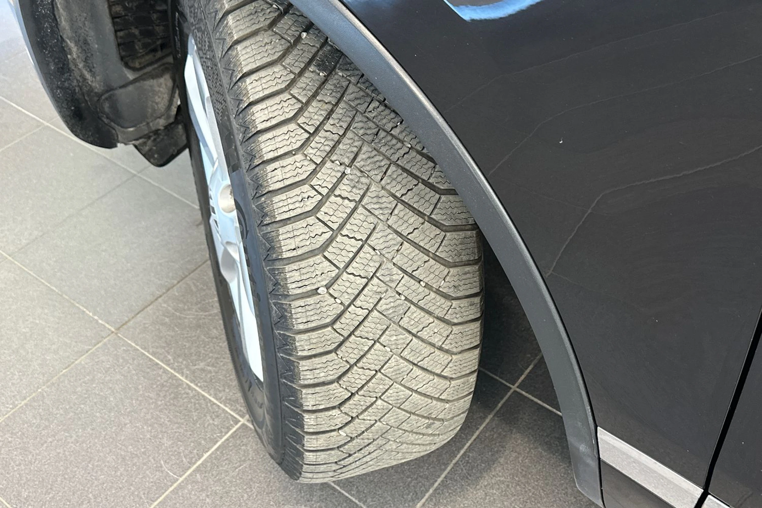 musta Volkswagen Touareg 2015 kuva 10.