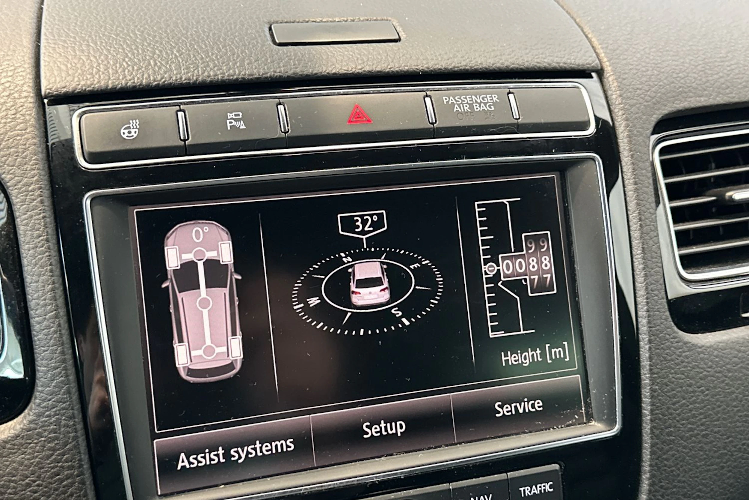 musta Volkswagen Touareg 2015 kuva 23.