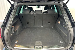 musta Volkswagen Touareg 2015 kuva 30.