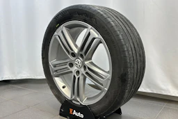 musta Volkswagen Touareg 2015 kuva 33.