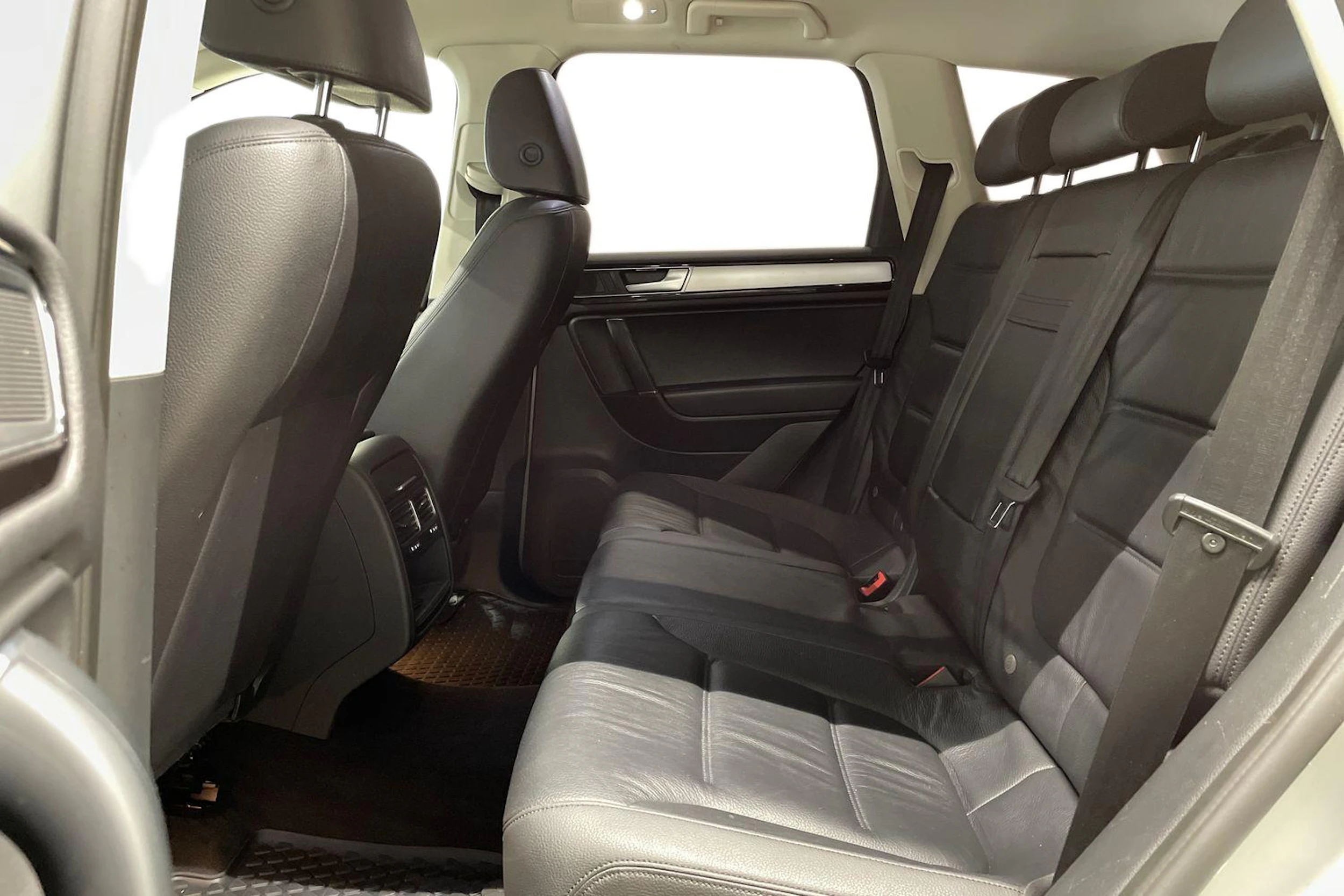 hopea Volkswagen Touareg 2017 kuva 8.