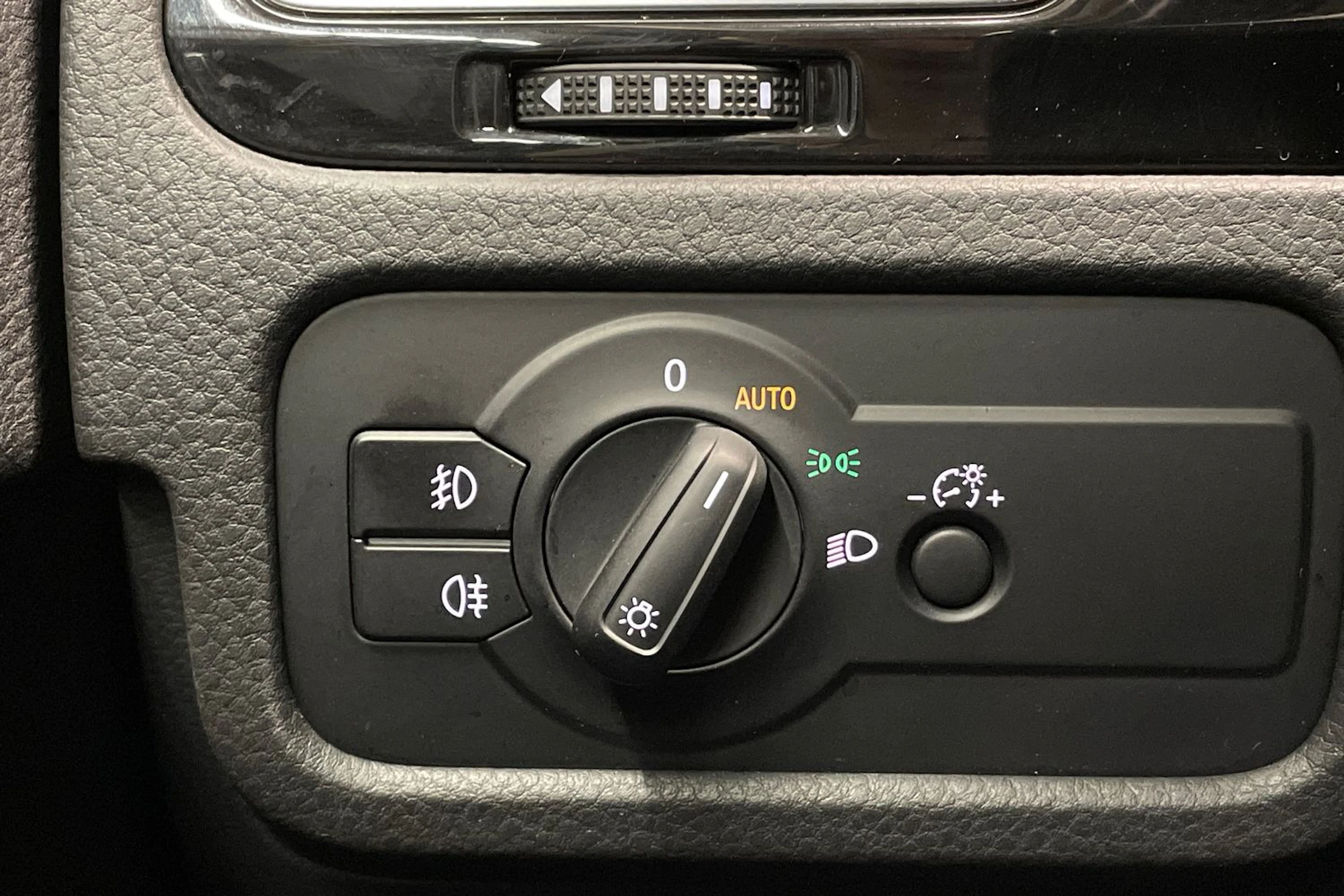 hopea Volkswagen Touareg 2017 kuva 20.
