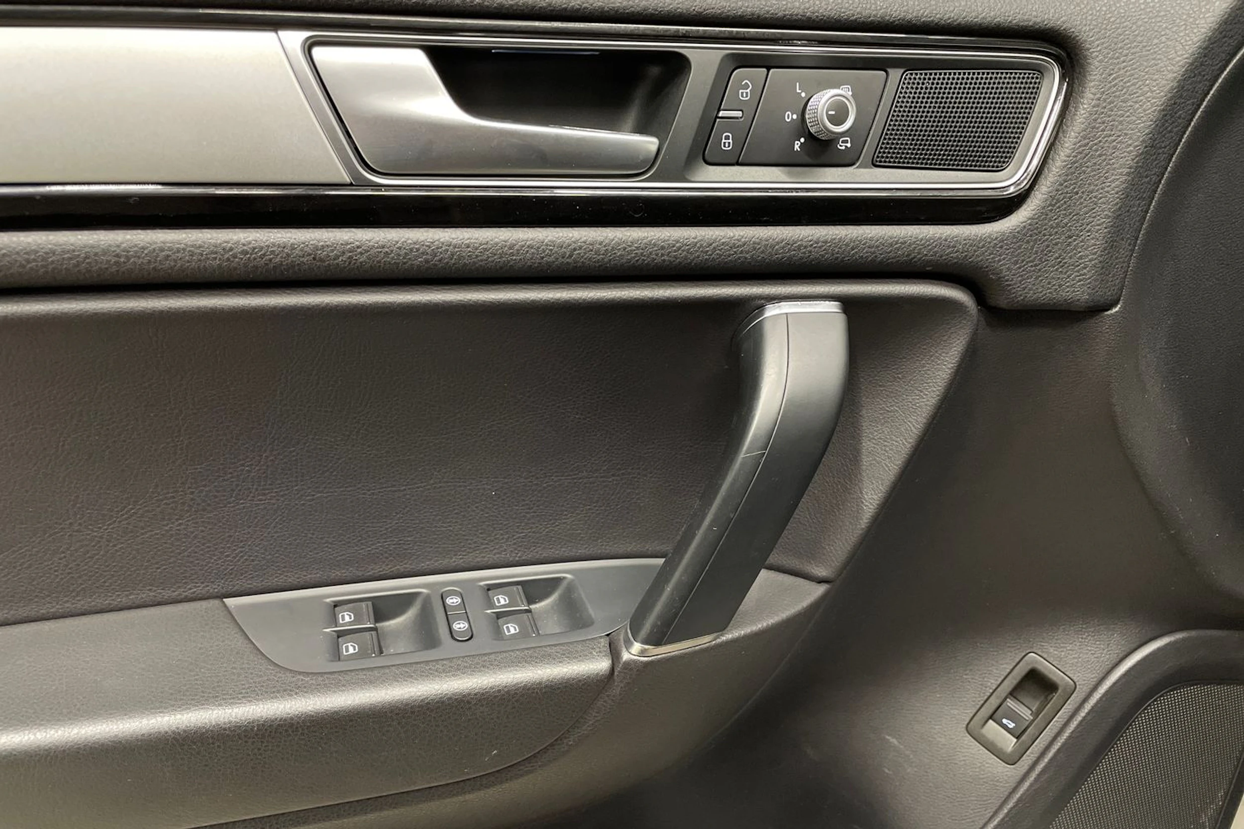 hopea Volkswagen Touareg 2017 kuva 23.