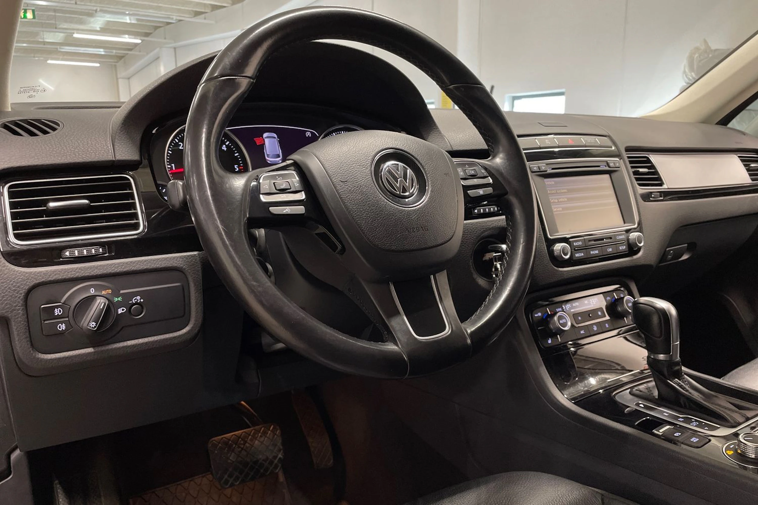 hopea Volkswagen Touareg 2017 kuva 24.