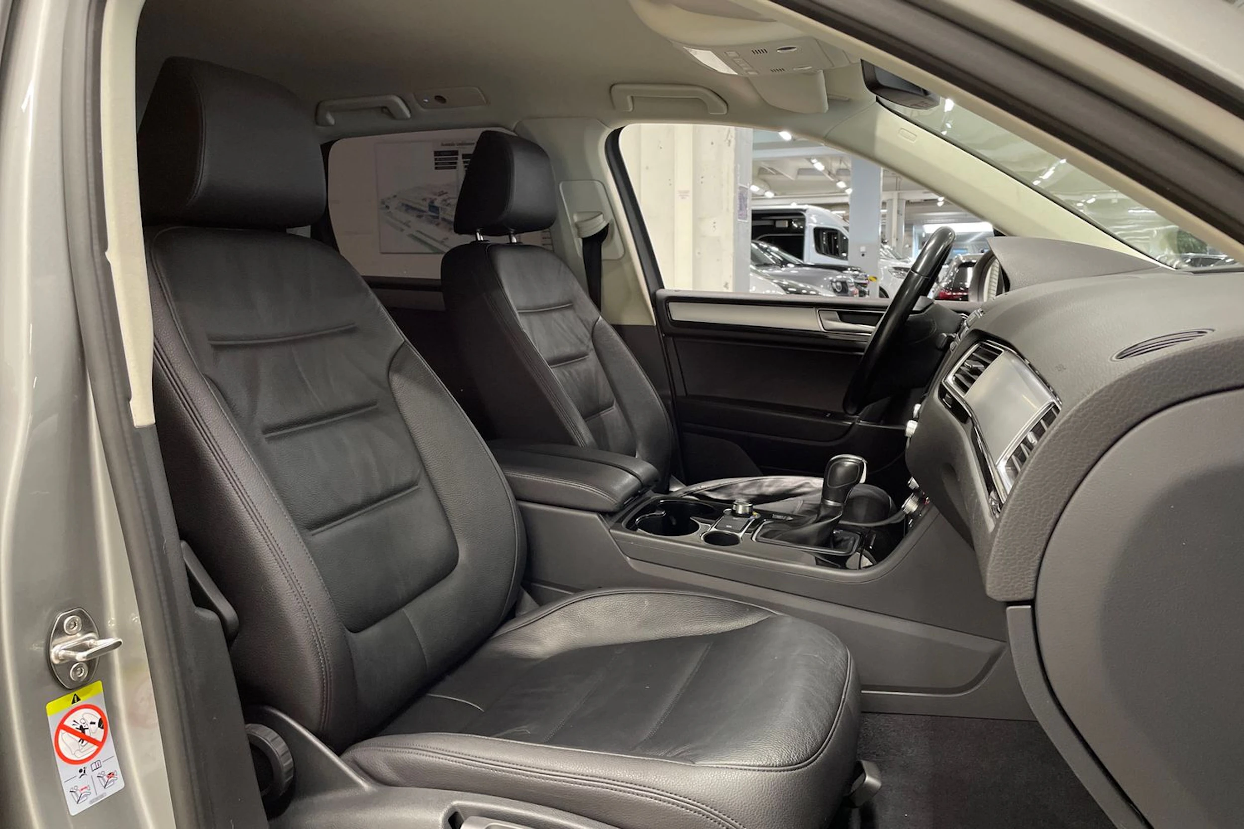 hopea Volkswagen Touareg 2017 kuva 25.