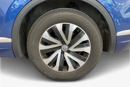 Sininen Volkswagen TOUAREG 2018 kuva 12.